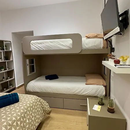 Vicolo Vivo * نابولي